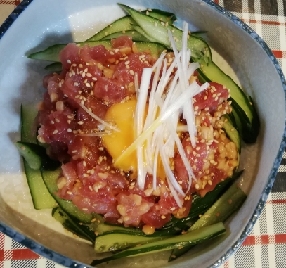 マグロのユッケ