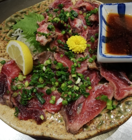 マグロホホ肉のタタキ